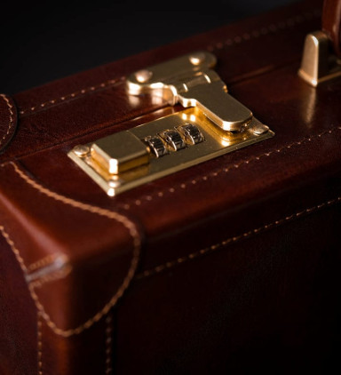 Leather Attaché Case Briefcase - A Legacy - Brown color - Time Resistance 5248401