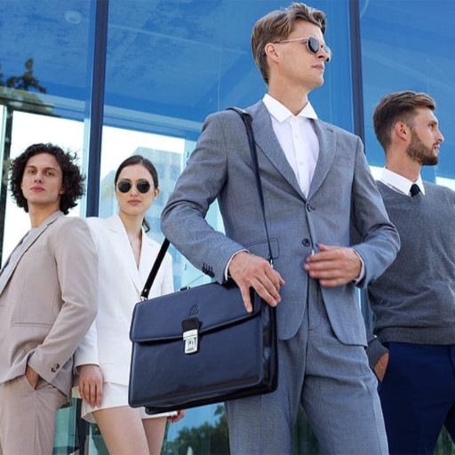 Шкіряний портфель - The Sound of the Mountain - чорний 5194201 Time Resistance