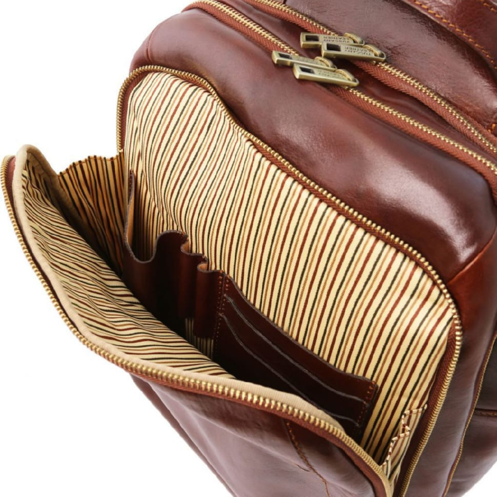 Рюкзак кожаный на три отделения PHUKET от Tuscany TL141402