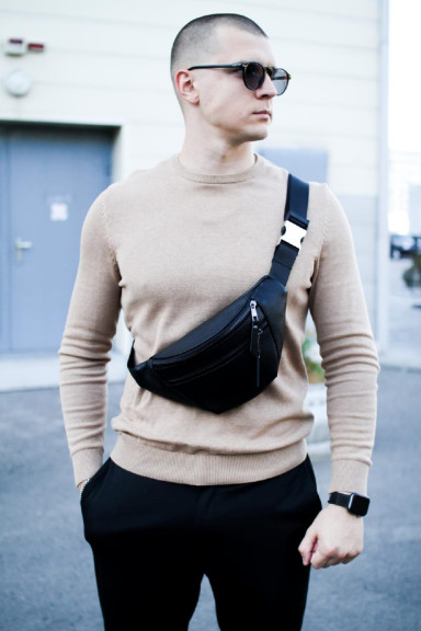 Men's fanny pack made of genuine grained leather SKILL (black)