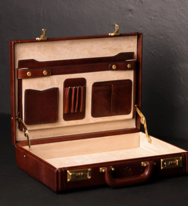 Leather Attaché Case Briefcase - Fatherland - Brown color - Time Resistance 5248301