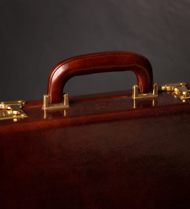 Leather Attaché Case Briefcase - Fatherland - Brown color - Time Resistance 5248301