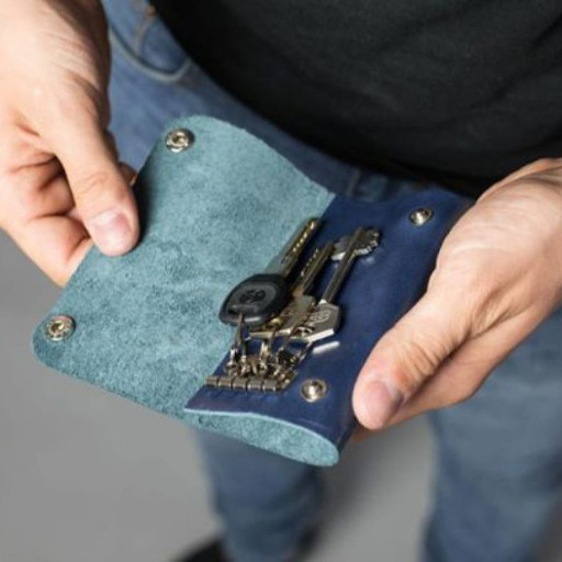 Leather key holder Key Keeper blue