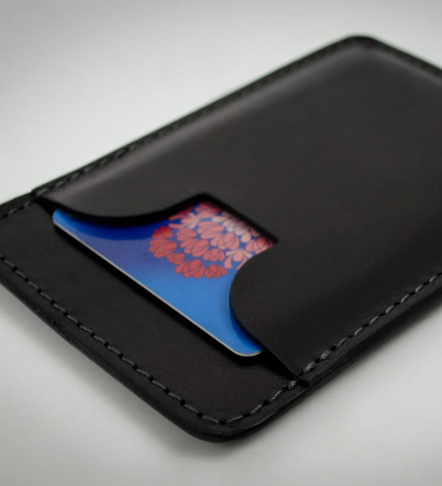 Жіночий шкіряний чохол для кредитних карток Футляр для візитних карток - 1984 - Чорний колір - Time Resistance 5201101W