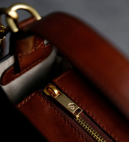 Шкіряна сумка-тоут для жінок - Alms for Oblivion - Коньячно-коричневий матовий колір - Time Resistance 5247601