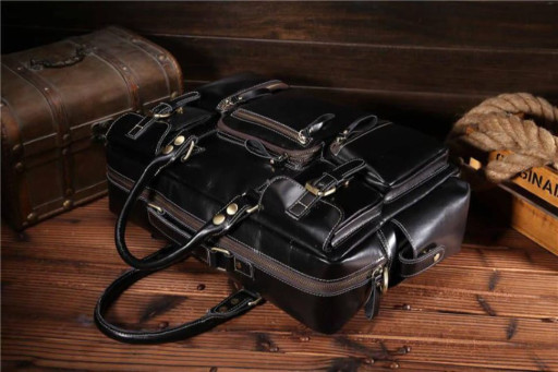 Стильна шкіряна сумка, колір чорний, Bexhill 7028A