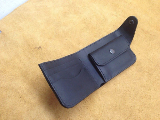 Невелике шкіряне портмоне W101 від бренду Avitoo