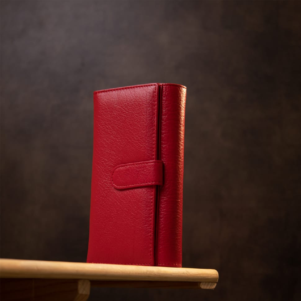 Вместительный кошелек для женщин ST Leather 19391 Красный
