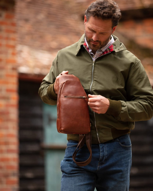 Cумка нагрудна Ashwood K43 Chestnut (Каштановий)