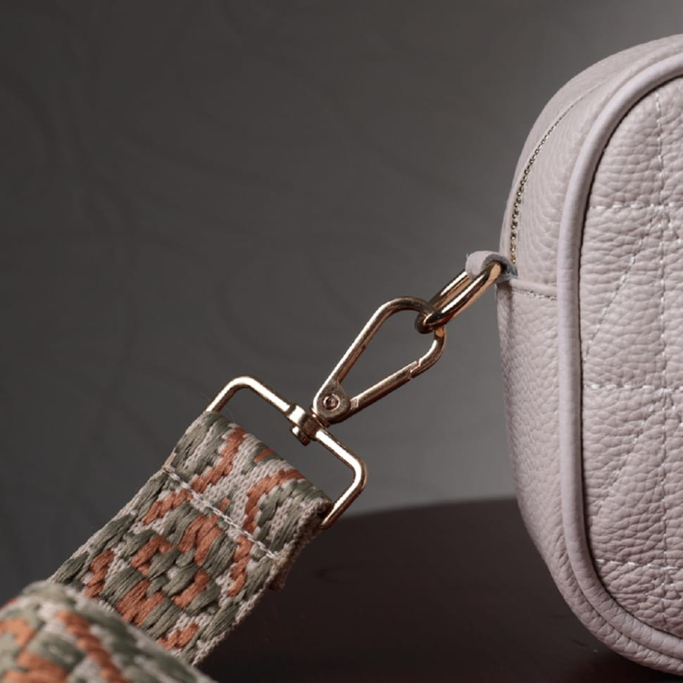 Стильная стеганая женская сумка из натуральной кожи Vintage 22611 Белый