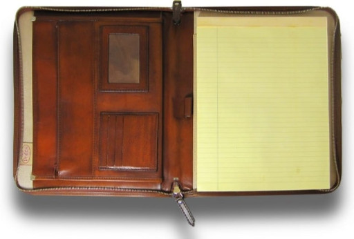 Pratesi BMA032 - Dante Portfolio для брюнетки Bruce Brown