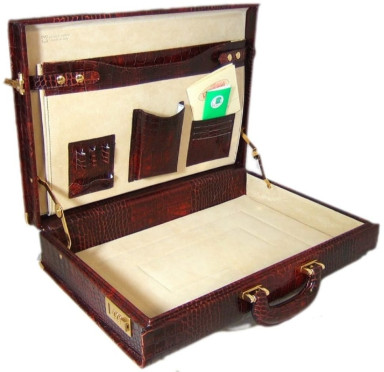 Pratesi KNE317/9 - Machiavelli Medium King Attach Case 24H in cow leather King Black