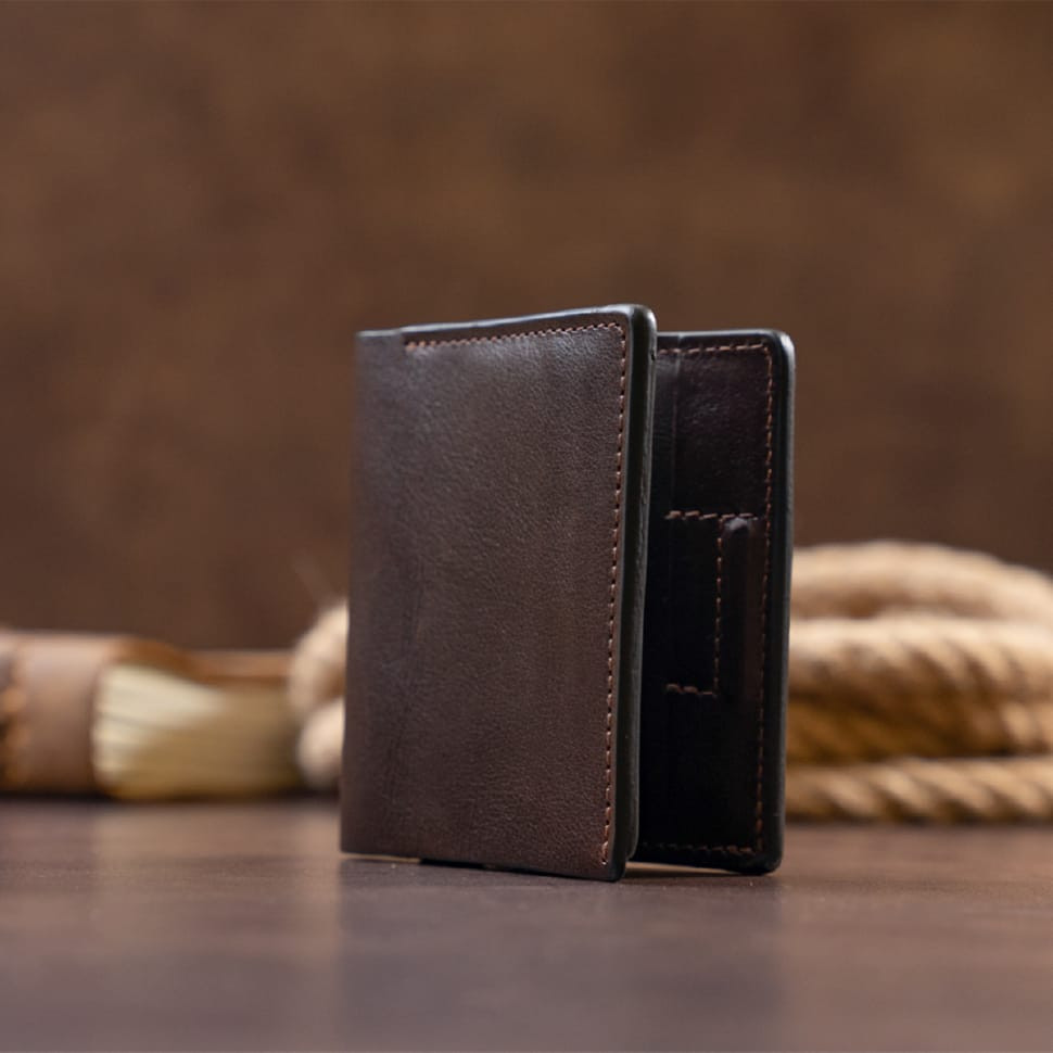 Зручний гаманець-клатч на блискавці з натуральної шкіри GRANDE PELLE 11659 Коричневий