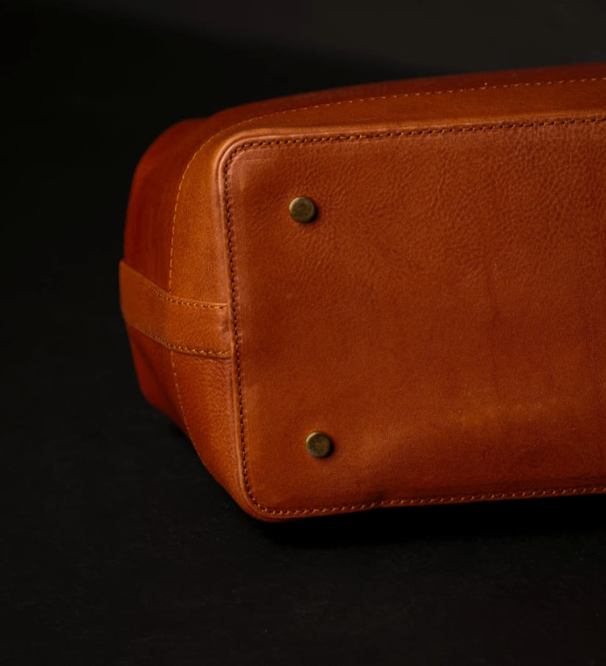 Large Italian Leather Doctor Bag for Women - Hamlet -  Cognac Matte Brownn color -  Time Resistance 5249401W