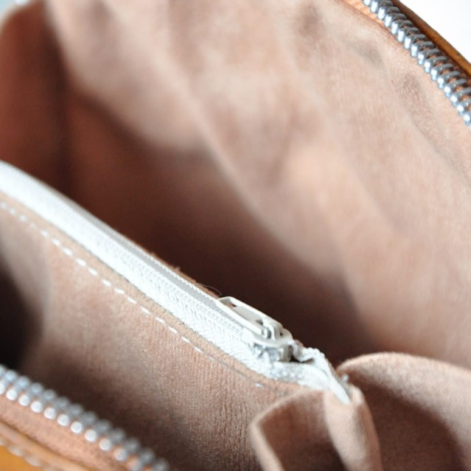 Pratesi BFU467 - Cross Body Bag Volterra Bruce in cow leather Cross Body Bag Volterra Bruce in cow leather