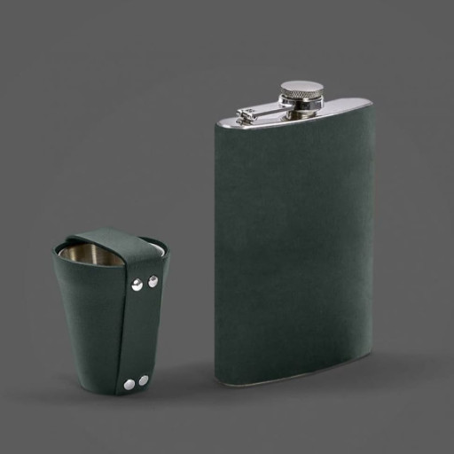 Набір з флягою та чарками у шкіряному чохлі зелений Crazy Horse