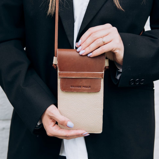 Міні сумка чохол для телефону, панч Grande Pelle 70374323 комбінована