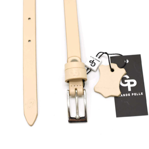 Шкіряний ремінь жіночий тонкий Grande Pelle 1432050033 у бежевому кольорі.