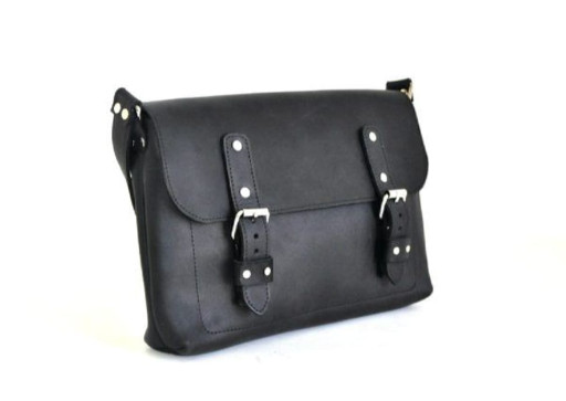 Messenger bag large B642 from the Avitoo brand, colors: Cognac, Brown, Black