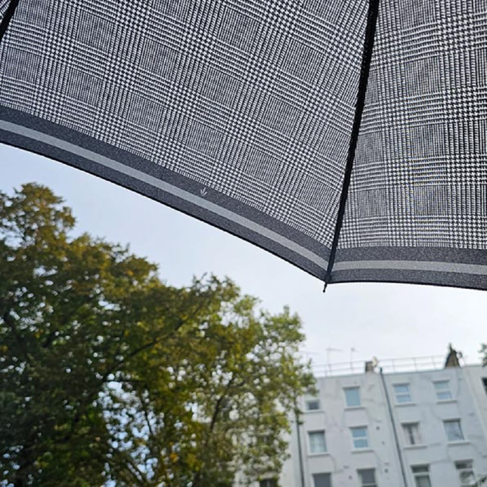 Umbrella cane Fulton Riva Auto-2 L065 Prince of Wales Stripe (Houndstooth)
