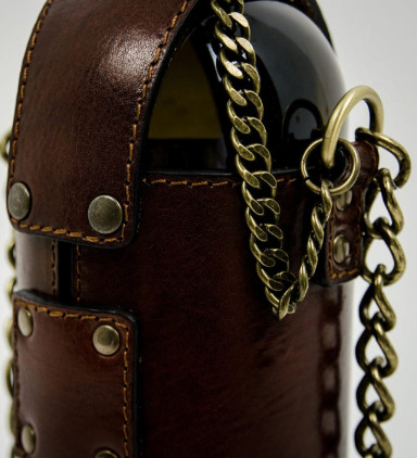 Leather Wine Tote for Women - Saving Grapes - Brown color -  Time Resistance 5206101W