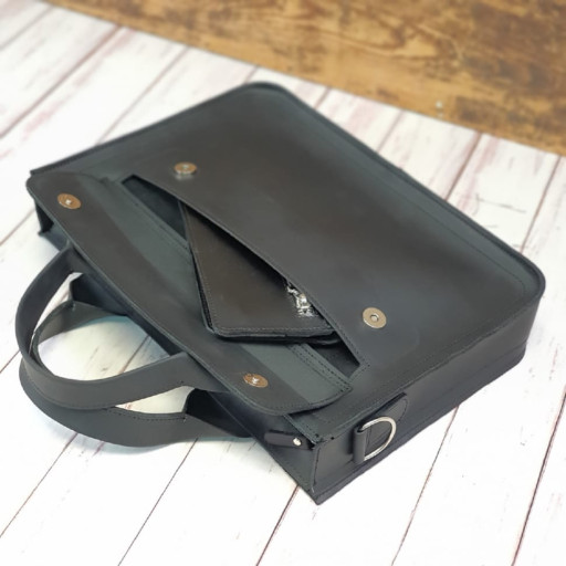 Шкіряна сумка для документів і невеликого ноутбука BGS чорна BGS3191