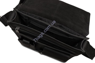 Classic men's messenger made of genuine leather from Visconti in rich colors, 18410