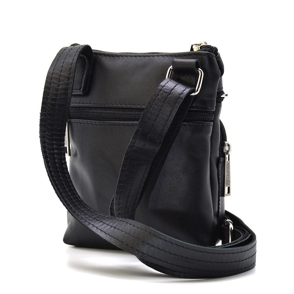 Small shoulder bag for men made of leather TARWA GA-1342-2-3md