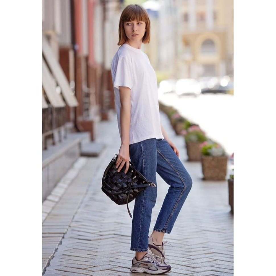 Шкіряна плетена сумка Пазл M вугільна-чорна