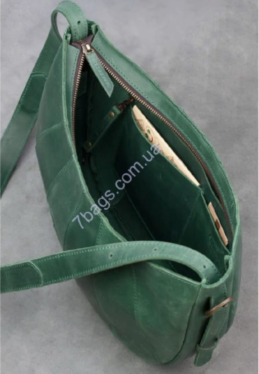 Croissant bag in emerald, BlankNote
