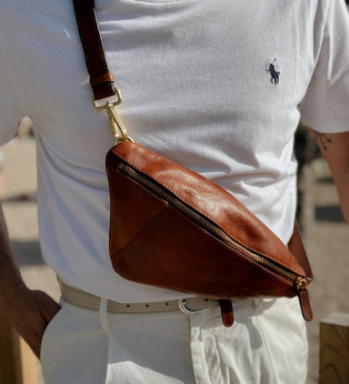 Leather Chest Bag – Tales of the City - Cognac Brown Matte - Time Resistance 5247201