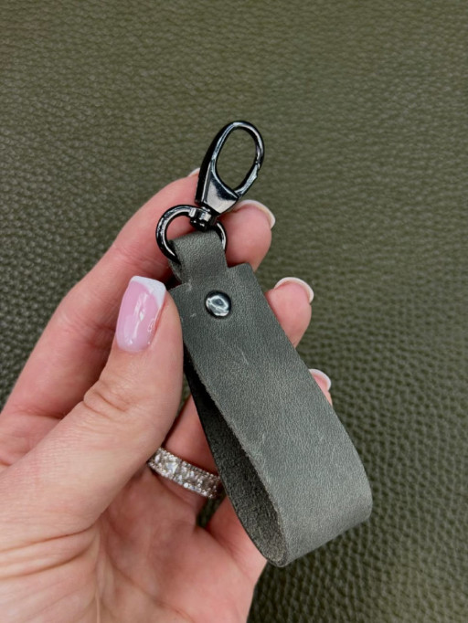 Брелок шкіряний SKILL (сірий)