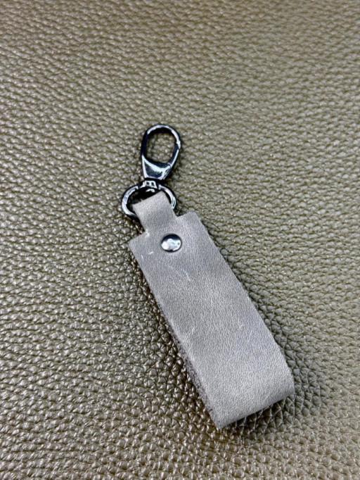 Брелок шкіряний SKILL (сірий)