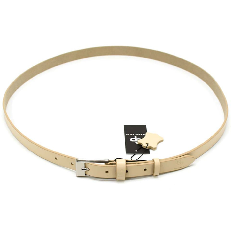 Ремінь жіночий тонкий Grande Pelle 24330030033 у бежевому кольорі.