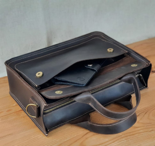 Жіноча шкіряна ділова сумка BGS коричнева BGS3084