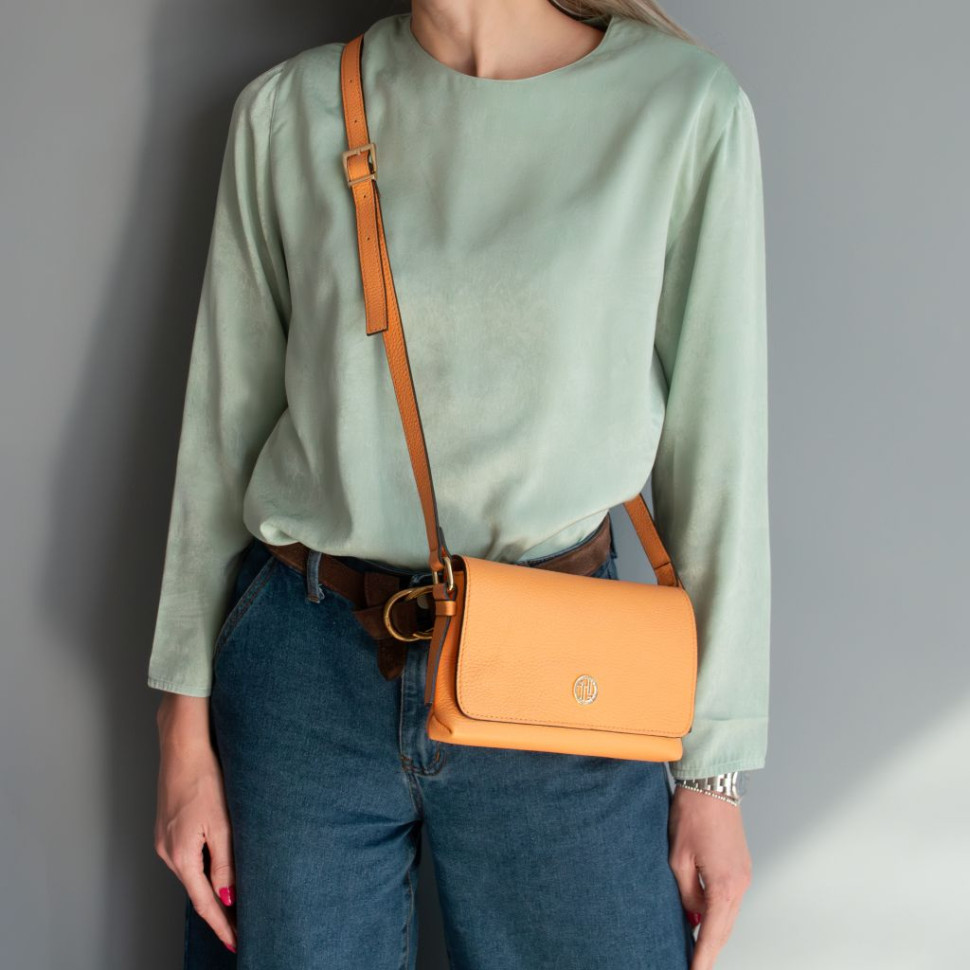 Biscuit Soft leather shoulder bag