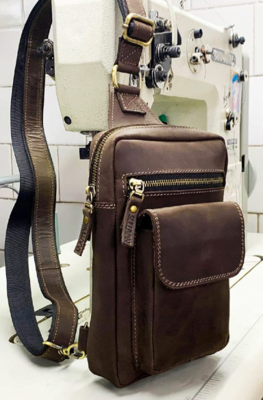 Men's sling shoulder bag banana 102-14(30) brown