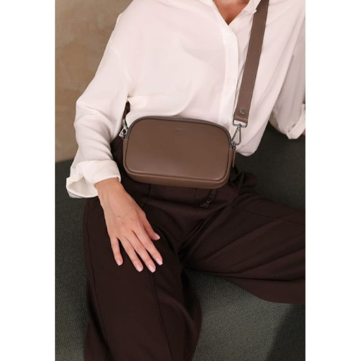 Жіноча шкіряна сумка/кроссбоді Holly темно-бежева
