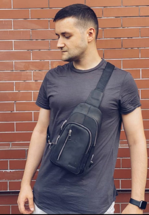 Чорна сумка слінг із кінської шкіри Newery N9012KGA