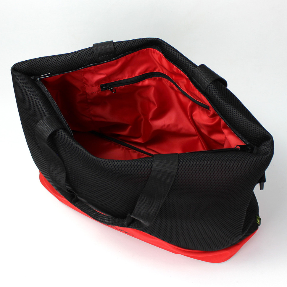 Stylish and modern women's sports bag for fitness LATTICE red color by MAD | born to win™