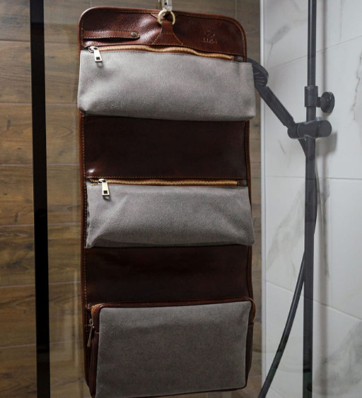 Жіноча шкіряна підвісна косметичка для туалетного приладдя - Dracula - Коричневий колір - Time Resistance 5210801W