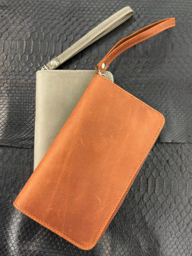 Leather clutch-wallet made of genuine Crazy Horse leather (light brown)