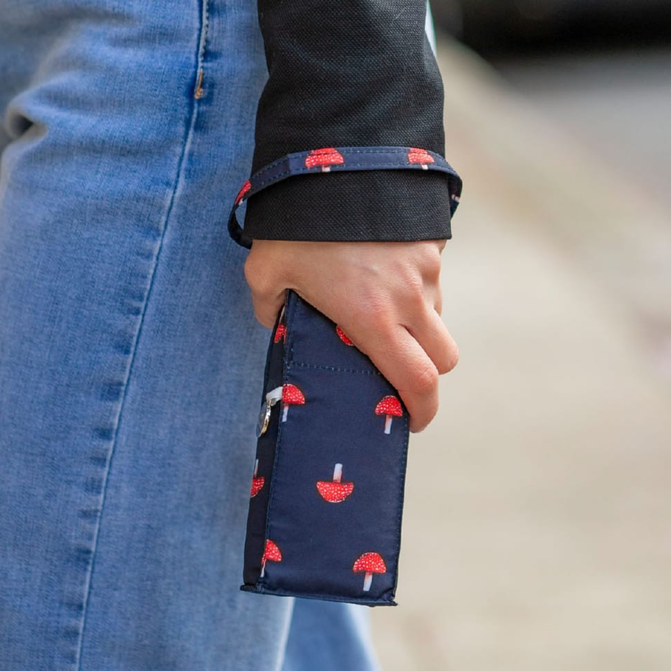 Парасолька жіноча Fulton L501-041130 Tiny-2 Mushrooms (Гриби)