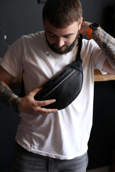 Men's waist bag, fanny pack made of genuine leather SL002 (black)