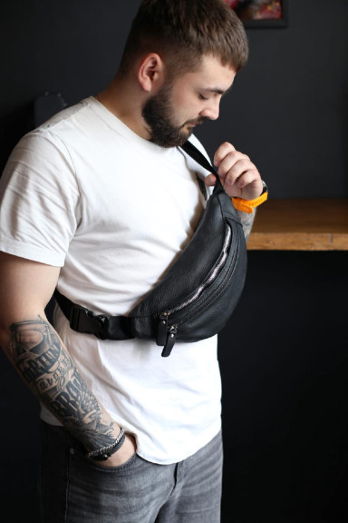 Men's waist bag, fanny pack made of genuine leather SL002 (black)