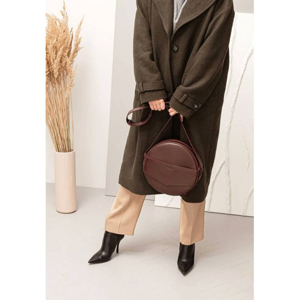 Шкіряна жіноча кругла сумка-рюкзак Maxi бордова