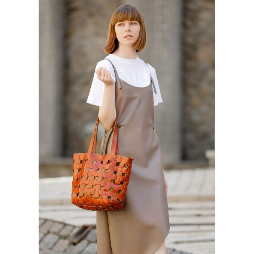 Шкіряна жіноча плетена сумка Пазл L світло-коричнева Krast