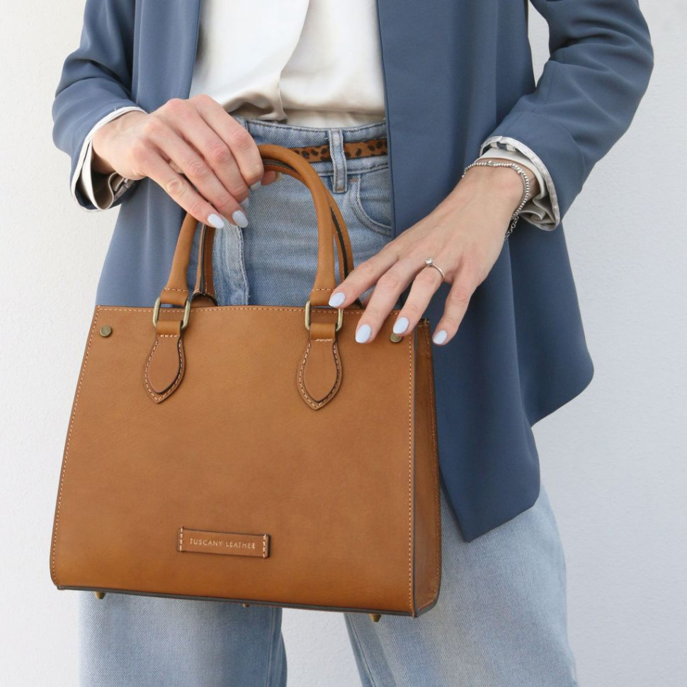 Dama Leather handbag