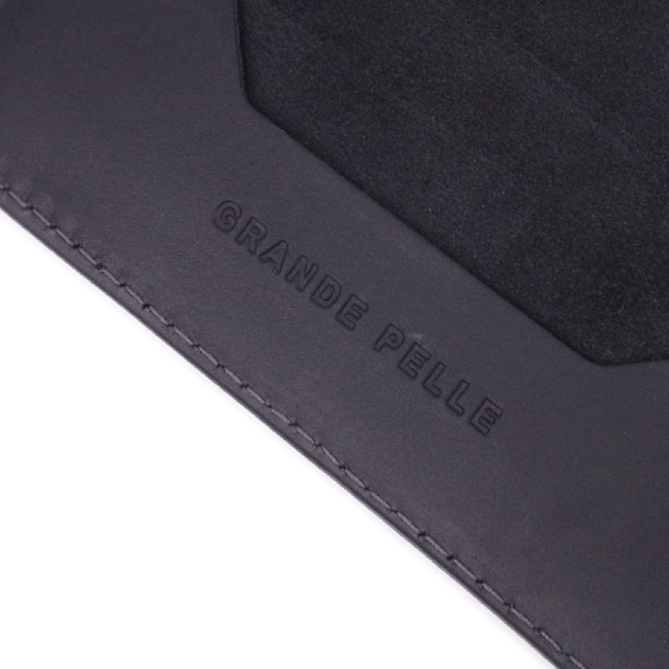 Стильна обкладинка на паспорт у вінтажній шкірі Карта GRANDE PELLE 16770 Чорна