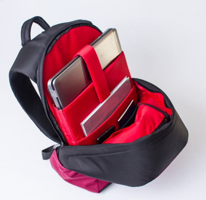 Рюкзак антизлодій BOOSTER для ноутбука бордовий від MAD™